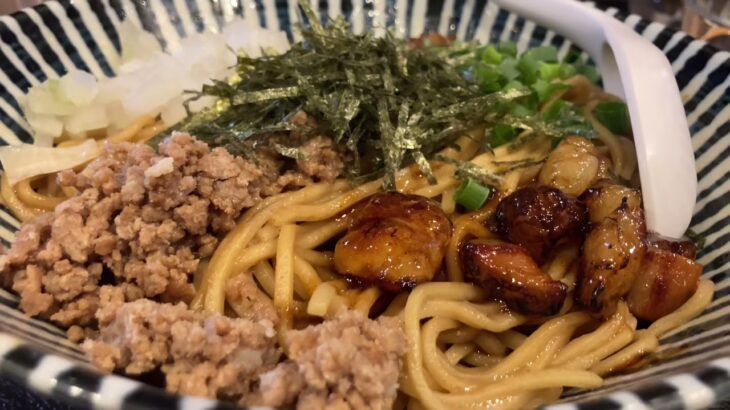 【飯テロ】美味すぎるホルモンまぜそば食べた