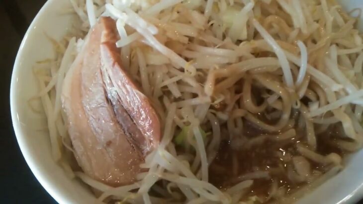 デカい、はんぱないラーメン