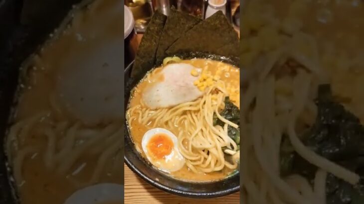 Neo家系らーめん「實家 」赤味噌ラーメン中盛を実食( ﾟдﾟ)ﾊｯ! みのるや