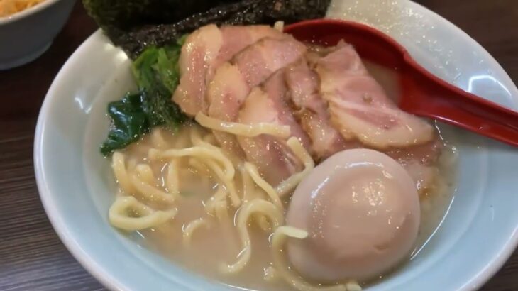 山梨の横浜家系ラーメン　雷家にいってきた