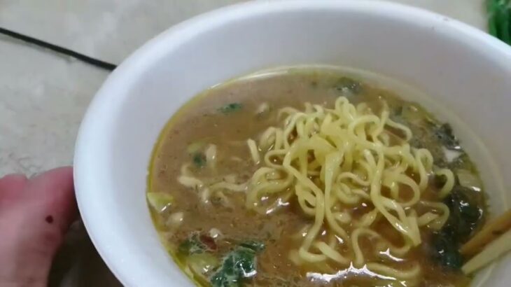 家系ラーメンの頂点 吉村家のカップ麺を食べてみた