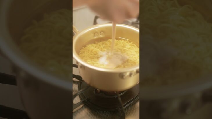 夜食はとんこつラーメンにします｜スガキヤのインスタントラーメン【東海地方・愛知グルメお取り寄せ】