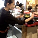 常連が殺到する家系王道の活気あふれる1日｜Most lively ramen shop in Japan