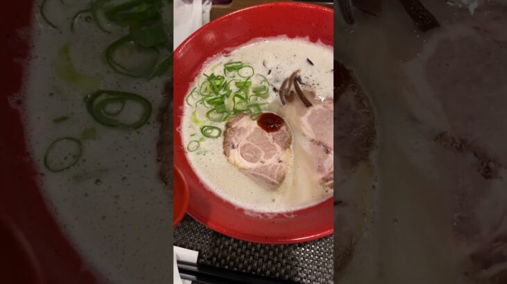 新店【ラーメン】麺屋とんぼ　とんこつラーメン　バリカタ　ライス　桜上水駅　本場福岡「秀ちゃんラーメン　とんぼ」の姉妹店とのこと。スープはクリーミーで個人的には大当たり🎯