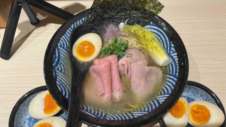 【御卓實驗室】新店二訪 牛と柚ラーメン 鹽味牛清湯拉麵 270元 兩顆味付玉子 60 元 加麵 20 元