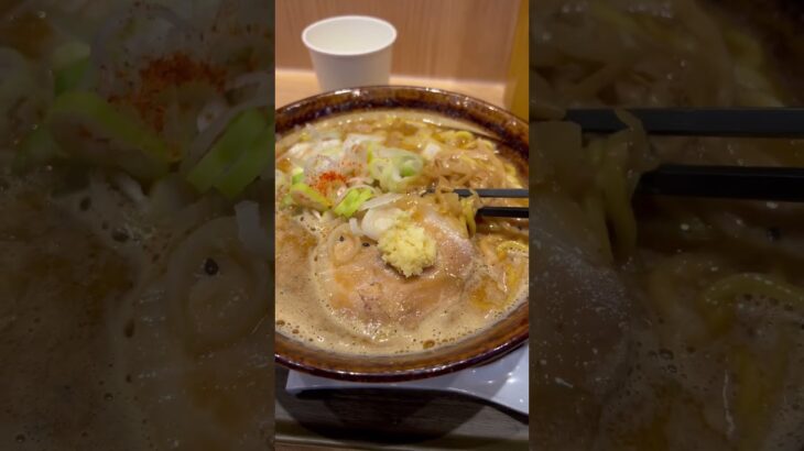 【ラーメン】寒い日は熱々の味噌ラーメンに決まり❗️【舎鈴】の店舗限定味噌ラーメン❗️#味噌ラーメン#つけ麺#六厘舎系グループ#中山美穂#みぽりん